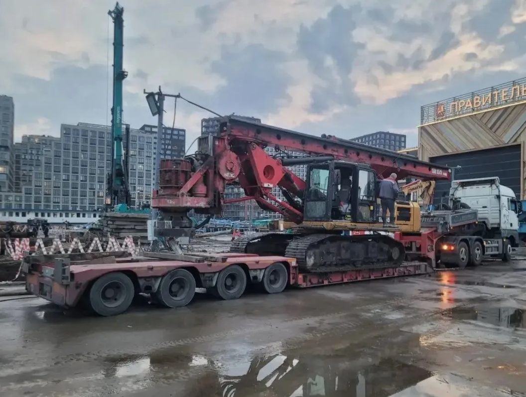 Буровая установка СТМ на низкорамном трале — исходное фото